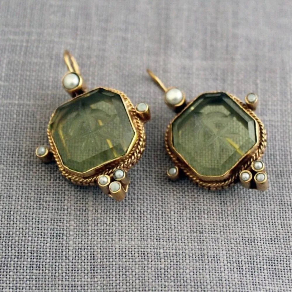 Verdant Embrace - Earrings